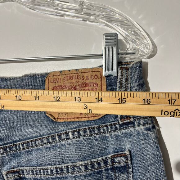 Levi’s 527 Low Boot Cut Blue Distressed Denim Jeans Women’s Size 32x32 - Picture 5 of 6